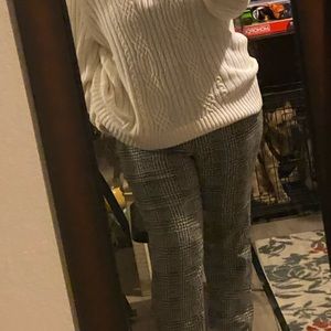 Meet your Posher, Mia